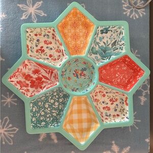 The Pioneer Woman Floral and Gingham Serving Tray